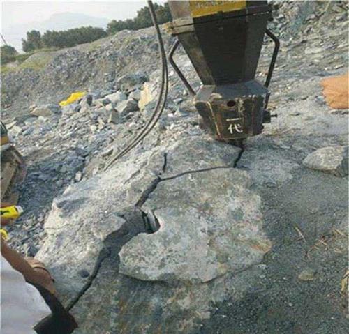 水利工程硬岩石拆除青石劈裂机台中市